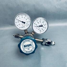 Y12244a580-ag Airgas Gas Regulator Two Stage Analytical With Cga-580 Inlet