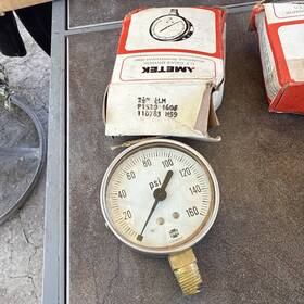 110783 Ametek Usg P1530 Pressure Gauge 0-160psi Conn. 1/4 Inch Anpt Lm Size 2.5