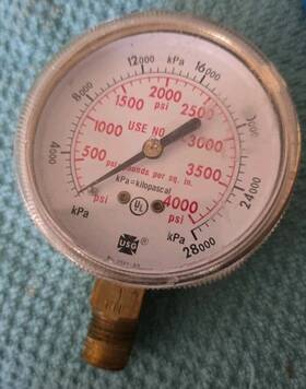 Bu-2581-a0 Ametek Usg Us Gauge 0-2000 Psi Selling As Used No Box