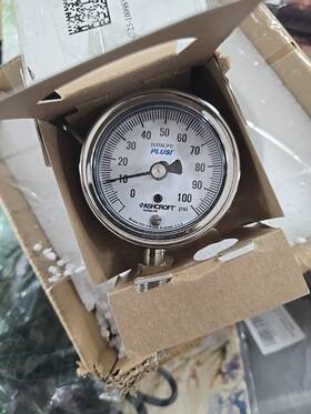 8901 Ashcroft 8906 New Duralife Gauge 0-100psi Welded Aisi 316 Tube And Socket