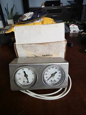 8930 Ashcroft New Gauges Set 0-30 Vac And 0-100 Pressure Guage With Mounting Plate 2 Inch