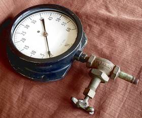 Amp7319 Ashcroft Vintage Pressure Gauge With Spigot Attached 0-60 Lbs 6 1/2 Inch Face