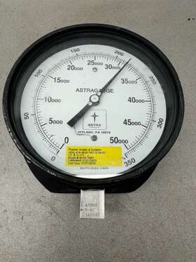 W-50-1mpi Astra Used Fm105 Rev. 01 Gauge S-173 Model 0-50 000 Psi