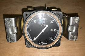 06acxxx0x30e1axxxx03 Cameron Technologies Tech. Dial Indicating Differential Gage 01-421-5888 06acxxx0x30e1axxxx03 Cameron Technologies Tech. Dial Indicating Differential Gage 01-421-5888