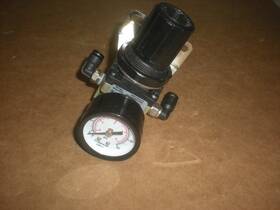 Mmr-2p-p60 Clippard Pneumatic Regulator With 0-60psi Gauge - 1/8 Inch Npt