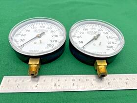 Gs300-4 Dixon Lot Of 2 Pressure Gauge 0-300psi 3 1/2 Inch Face 1/4 Npt Brass