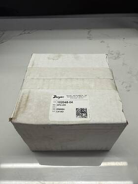 102048-04 Dwyer Factory Sealed New Dpg-205 / Digital Pressure Gauge Series