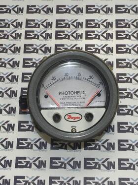 3000-00c Dwyer Photohelic Pressure Gauge 0-0.25 Inch Water 25psig