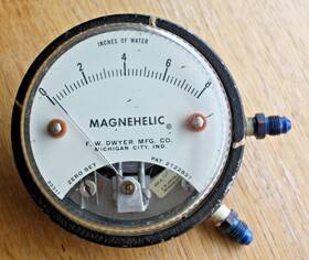 33311 Dwyer Used Magnehelic Differential Pressure Gauge To 8 Inches Of Water