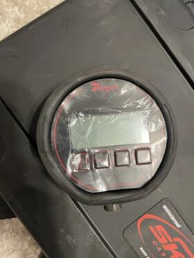 A-01634-12 Dwyer Digital Pressure Gauge 5000 Psi 4in Face 1/4in Back Mount