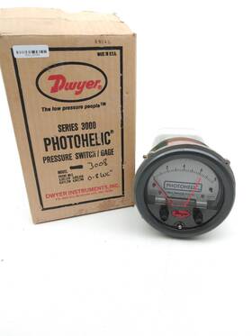 A3008 Dwyer Photohelic Pressure Switch / Gage 0-8 Wc Inch Max 25psi