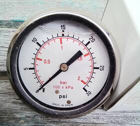 Cf1p-002d Dynamic Gauge 30psi 2.5 Inch Ss Case Gly. Filled 1/4 Npt Panel Mount New