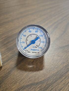 Pagn-40-145p-p10 Festo 398183652 Pressure Gauge New