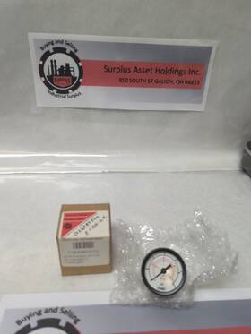 11b4040x12 Fisher Pressure Gauge 30psi/mpa/bar Nos
