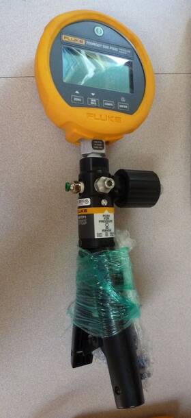 700ptp1 Fluke 700rg07 Digital Gauge 500 Psi And Pneumatic Test Pump