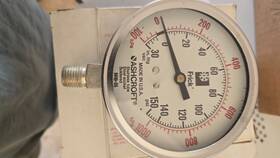 990a0011h01 Frick Ashcroft 9049-05 Needle Pressure Gauge 30 Inch Hg Vac-150 Psi 1/4 Npt