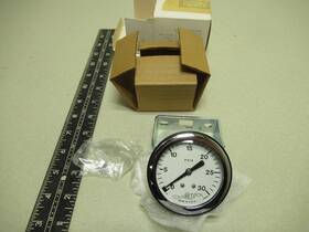 85884 Johnson Controls Pressure Gauge 0-30 Psig 2-1/2 Inch Nos In Box - Made Usa