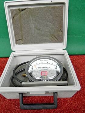 2005c Magnehelic Dwyer 0-5 Inches Of Water 15 Psig Differential Pressure Gage
