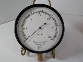 C412005 Marsh/ Bellofram G25749 Pressure Gauge New Open Box