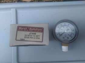 J1448 Marsh/bellofram Pressure Gauge 0-100 Psi 1/4 Inch Connection 2 Diameter