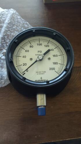 Marsh P5154 Psi Safe Case -30 Inhg Vac - 30 316 Sst Tube And Socket 4 Inch Gauge Size