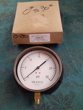 P4509l-03 Miljoco 30psi Pressure Gauge 4.5 Inch Face 1/4 Npt Made In The Usa