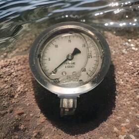013664979 Noshok 316 Ss Tube And Socket Pressure Gage 30psi Fluid Filled