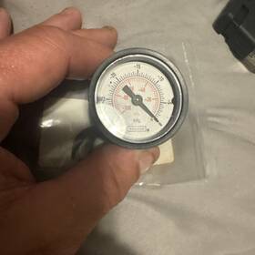 25-110-30vac-inhg Noshok 25-110-30vac-inhg/kpa-1/4 25-110-30vac Pressure Gauge -30 0inhg/-100 0kpa 1/4in Npt Male