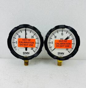 03-0008-t Span Lot Of 2 - Industrial Pressure Gauge Free Shipping