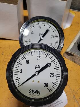 05-0009-b Span Si Liquid Filled Pressure Gauge 0-30 Psi 3.5 Inch Diameter