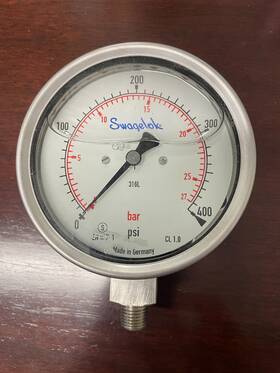 907941 Swagelock Gauge Pressure 0-400 Psi 100mm Dial 1/4 Inch 907941 Swagelock Gauge Pressure 0-400 Psi 100mm Dial 1/4 Inch