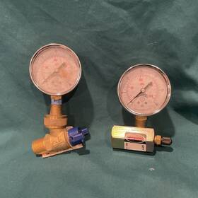4402336 Thrifco Plumbing Two- Winters Gas Pressure Test Gauges 0-30 Psi With 1/2 Increments