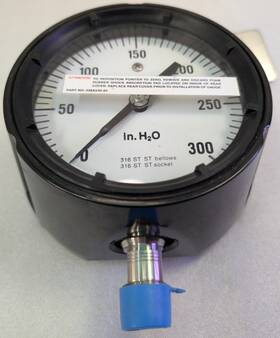 466ss4504lt720 Trerice 450ss Pressure Gauge 300 Psi 4-1/2 Inch Dial 1/2 Npt