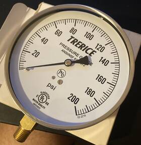 620b4502la200 Trerice / 0-100 Psi Pressure Gauge 4.5 Inch Face New