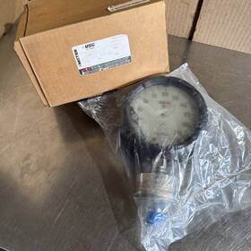 170027sslg Usg 170027 Xr-81 Pressure Gauge 4-1/2in 0-200psi 1/2in Npt