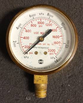 Bu-2581-at Usg - Pressure Gauge 0-2000 Psi Used