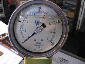 401l-4pf Weksler Pressure Gauge 0/200 1/4 Inch Npt Bottom Location Liquid Filled