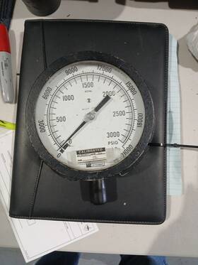 Aa442pt4rwbx Weksler Royal 4 1/2 Inch Pressure Gauge 0-3000 Psig 1/4 Npt Back Connection