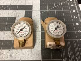111.11.41.4000 Wika 111.11.41 Lot Of 2 Pressure Gauges - 4000psi 1.5 Inch Lpw126i