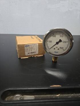 9767134 Wika 287049 Pressure Gauge 213.53 2.5 Inch 1500psi 1/4 Npt Brand New