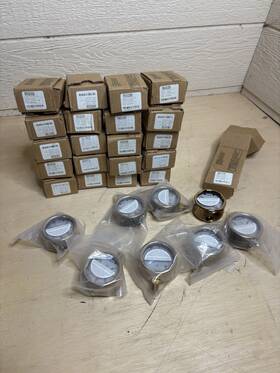 Wika 50233432 Bulk Lot 28ct Pressure Gauge 213.40 2.5 Inch 60psi 1/4 Npt Lower Mount - New