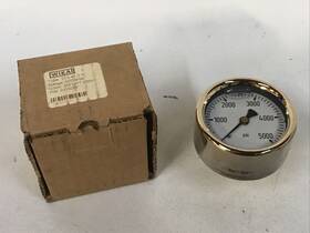 50233556 Wika 9318283 Pressure Gage 0-5000 Psi Type 213.40 2.5 In 1/4 Npt Cbm
