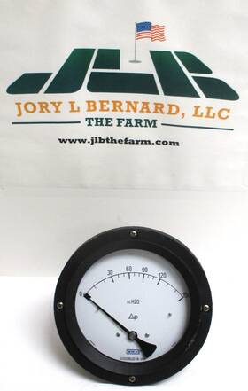 52521427 Wika Gauge 700.04-4.5 0-150 In H2o 1/4 Inch Fnpt 6000-psi Surplus