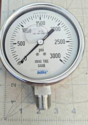 52906604 Wika 4 Inch Oil Field Pressure Gauge Glycerin Filled 3000 Psi Xmas Tree Swiss