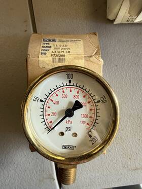 8736260 Wika Air Pressure Gauge 200 Psi 2.5 In 1/4 Bottom Mount