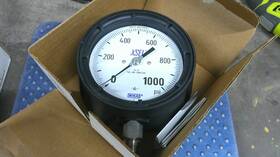 9834648 Wika Xsel Pressure Gauge 4-1/2in 1/4in Npt 0-1000psi