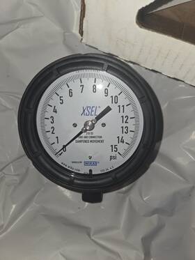 4259797 Wika Instrument Lp New Genuine Type 232.34 4.5 Inch 15 Psi 1/4 Npt Lower Mount