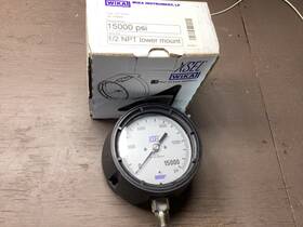9834958 Wika Instrument Lp Pressure Gauge 4.5in Rage 0-15 000 Psi 1/2 Npt Lower Mount