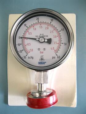 M932.3a Wika New 1 1/2 Inch Tri-clamp Sanitary Diaphragm Vacuum/pressure Gauge G7