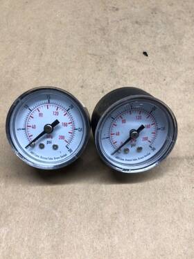 4021d109 Zoro Select 4flz5 Pressure Gauge To 30 Psi 1 1/2 Inch 1/8 Lot Of 2 #4021d109